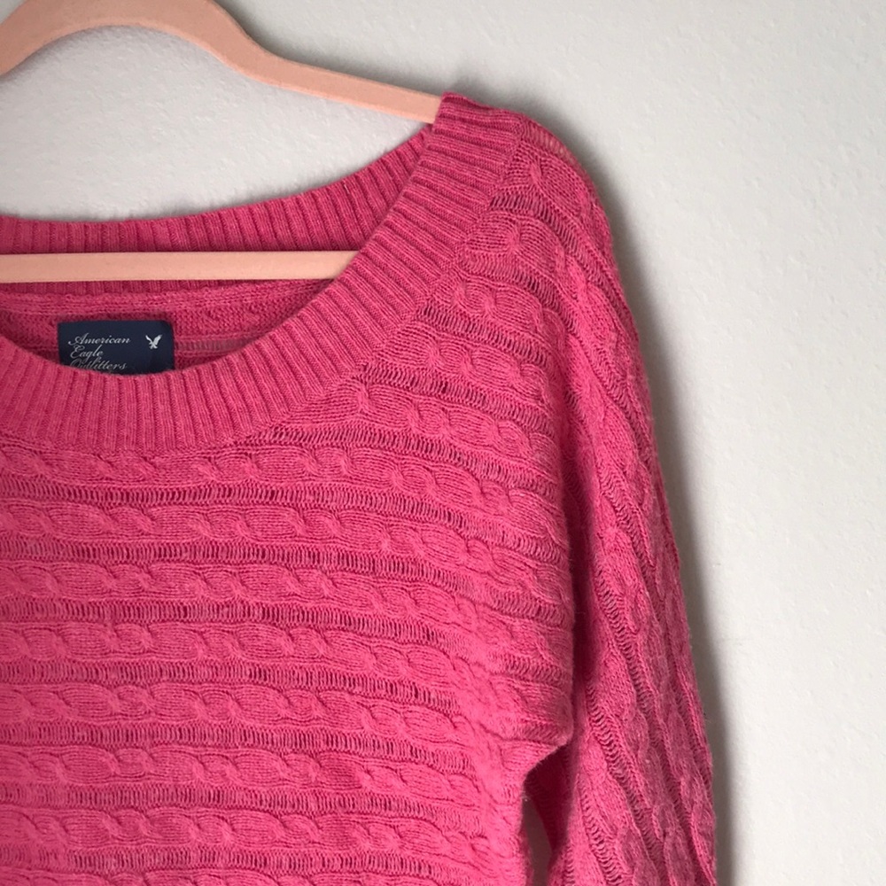 American eagle pink light sweater size small